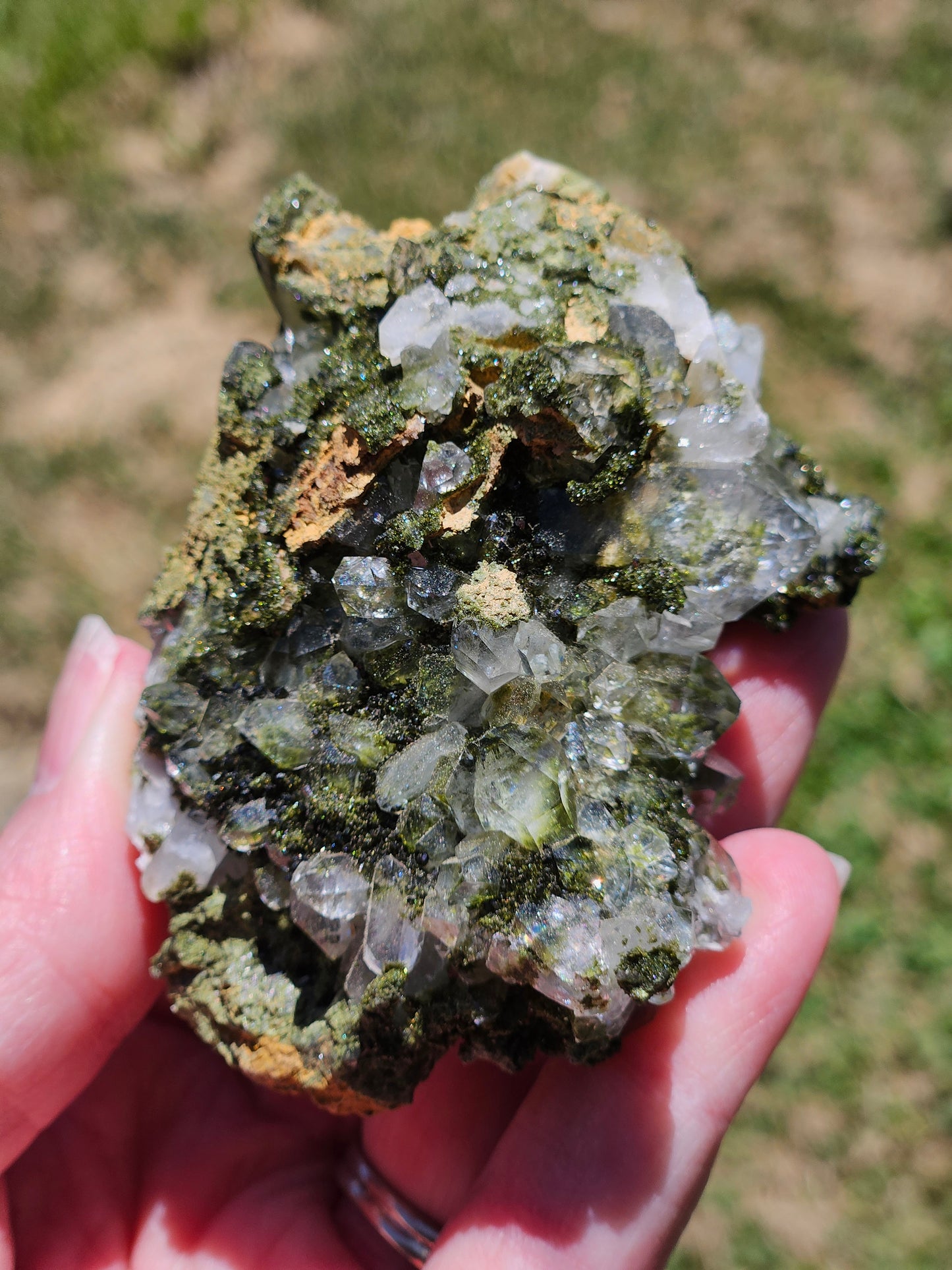 Epidote in Quartz