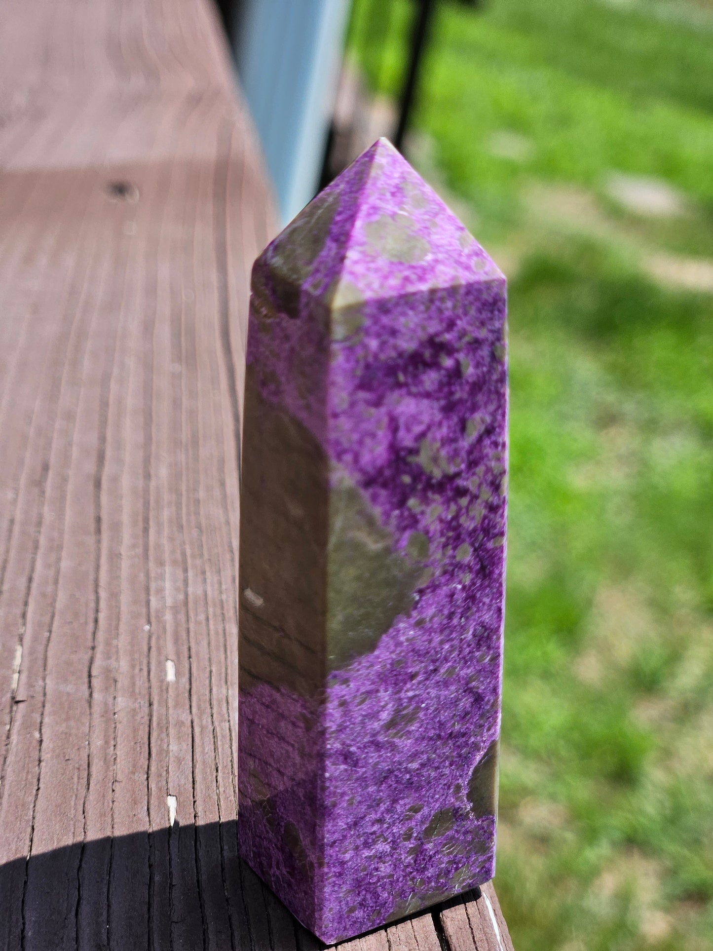 Atlantisite Stichtite Tower