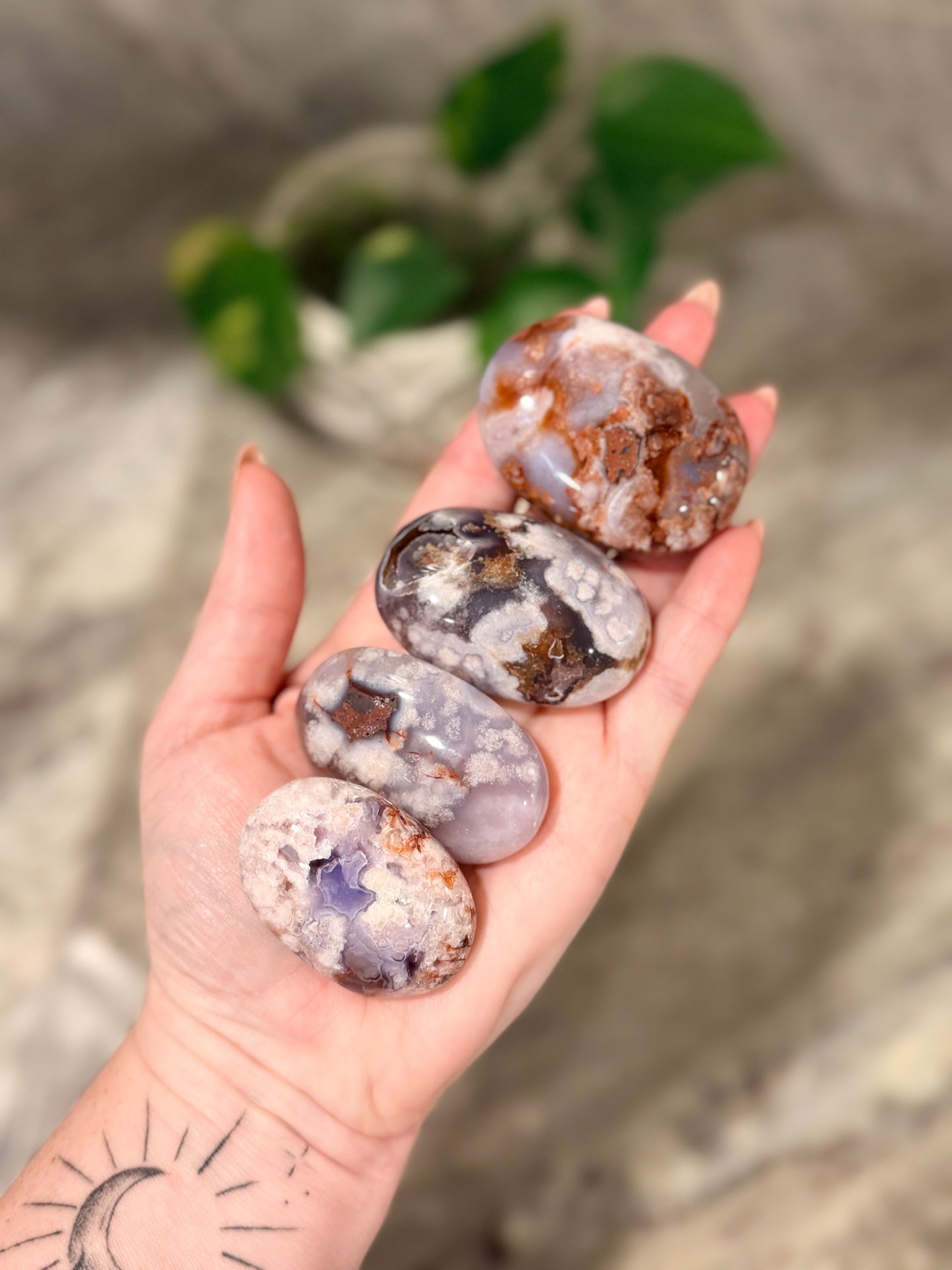 Blue Flower Agate Palm Stone
