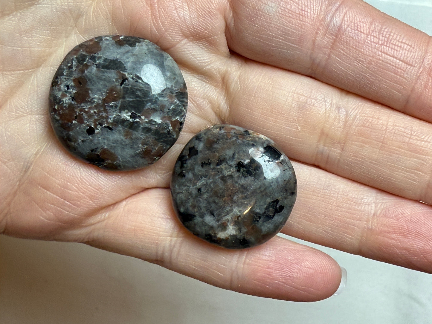 Gemstone Coin (Pocket Stone)